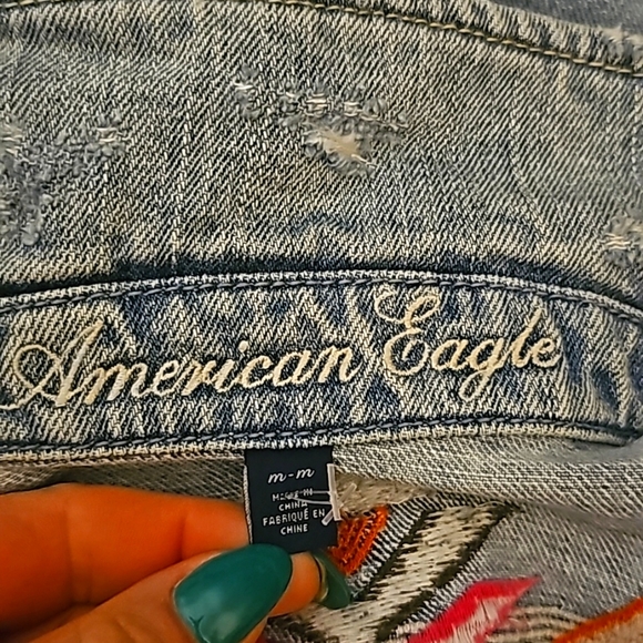 American Eagle Crop Denim Jacket Size Medium Light Blue Embroidered - Picture 5 of 6